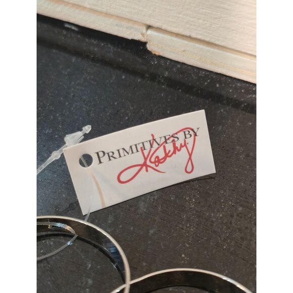 Vintage Reindeer Wreath napkin rings Christmas table Green Leaves & Red Berries - Picture 10 of 10